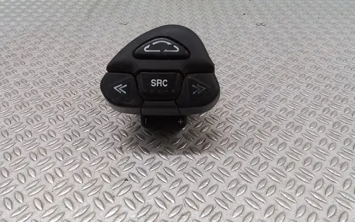 Nissan X-Trail T30 (2001 - 2007) 54355381PI Кнопки на рулевом колесе — фото 1
