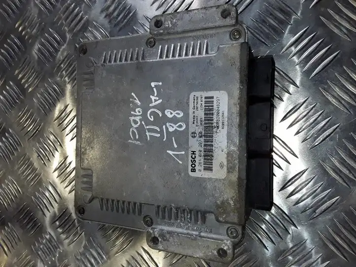 Renault Laguna (2001 - 2005)  0281010297 Блок управления двигателя