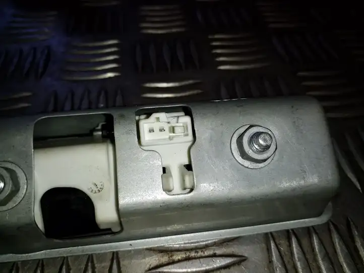 Audi A6 C7 (2011 - 2014) 5N0827566T Кнопка закрытия крышки багажника — фото 2