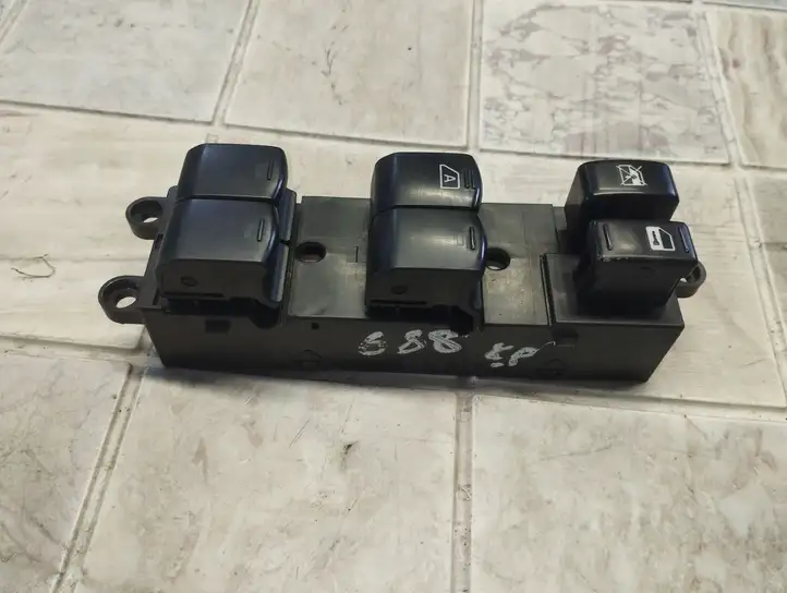 Subaru Forester SH (2008 - 2013) 157447 Кнопка стеклоподъемников — фото 3