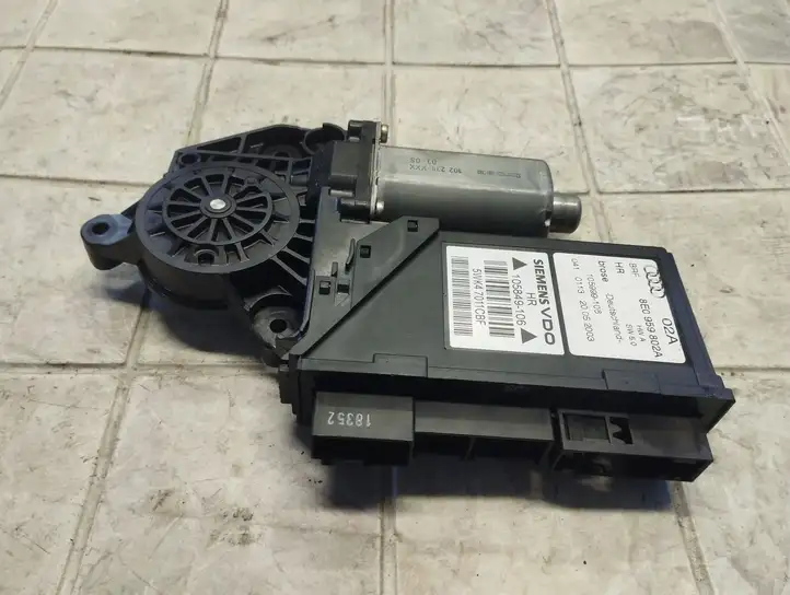 Audi A4 S4 B6 8E 8H (2000 - 2006) 8E0959802A Стеклоподъемник задней двери — фото 4