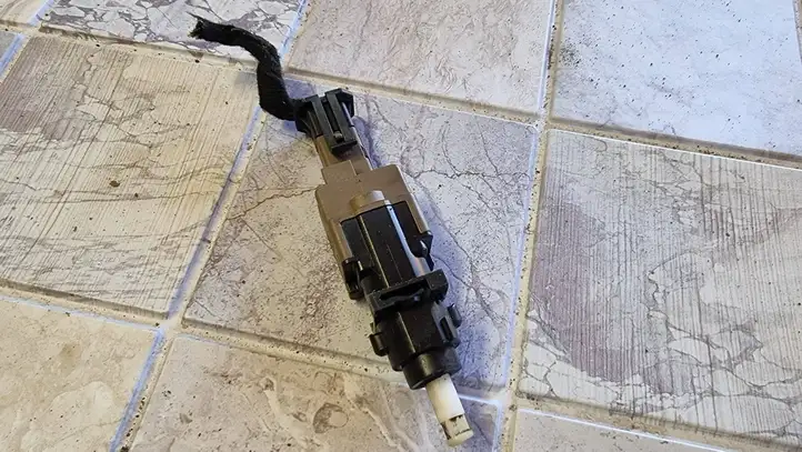 Fiat Stilo (2001 - 2010)  46840511 Датчик педали сцепления