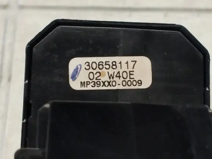 Volvo V70 (2000 - 2004) 30658117 Кнопка стеклоподъемников — фото 7