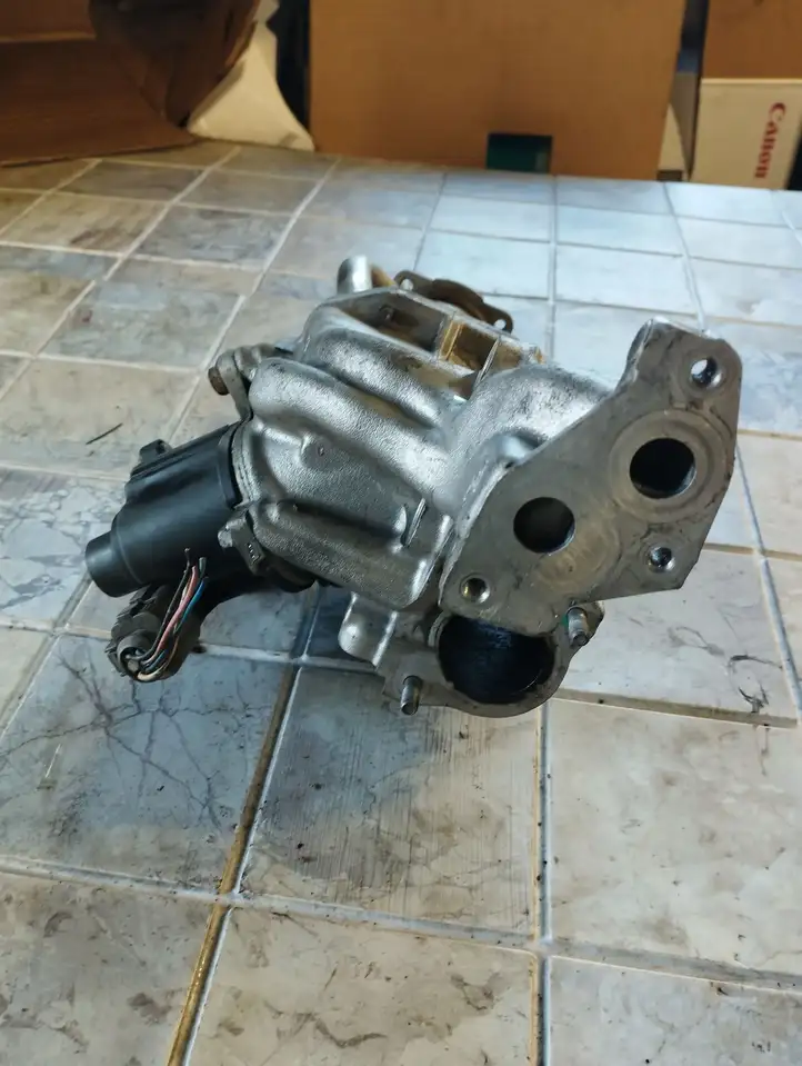 Nissan Note (E11) (2006 - 2014) 8200545260 Охладитель клапана EGR — фото 3
