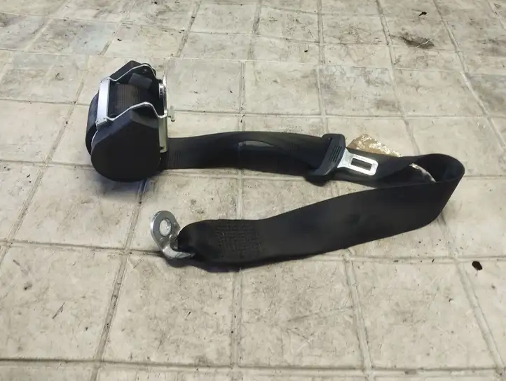 Seat Altea XL (2004 - 2015) 5P0857805D Задний ремень безопасности — фото 1