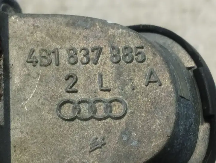 Audi A6 S6 C5 4B (1997 - 2001) 4B1837885 Наружная ручка задней двери — фото 2