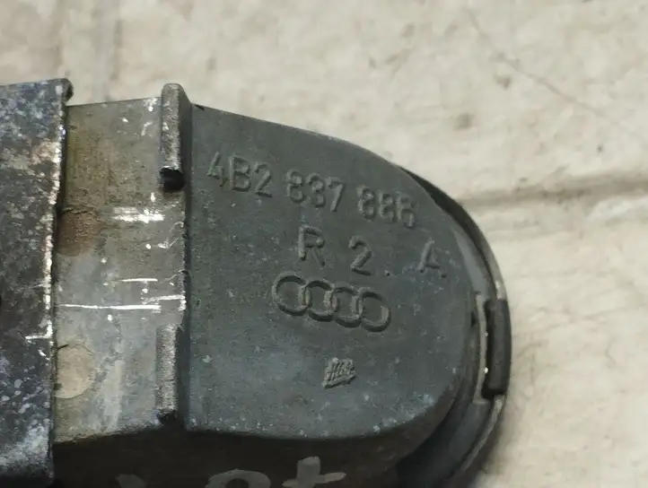 Audi A6 S6 C5 4B (1997 - 2001) 4B2837886 Наружная ручка задней двери — фото 6