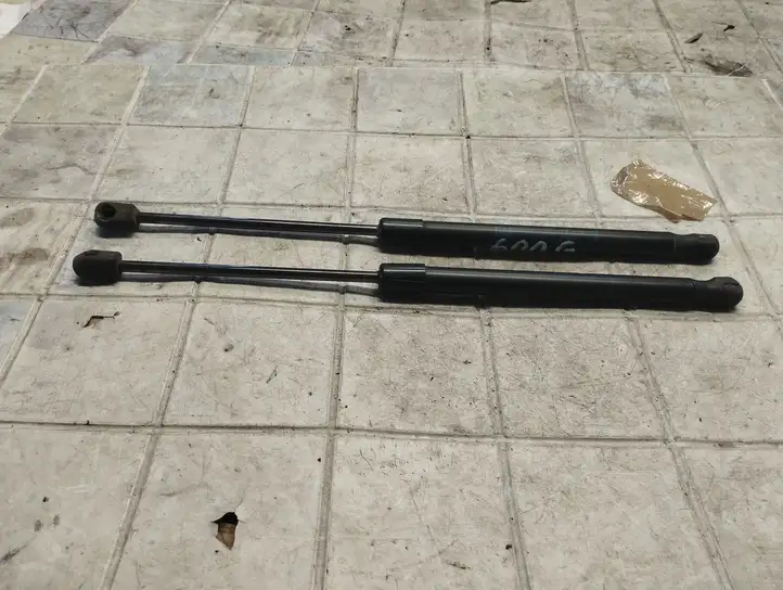 Opel Astra H (2004 - 2009) 244638295133 Амортизатор крышки багажника — фото 1