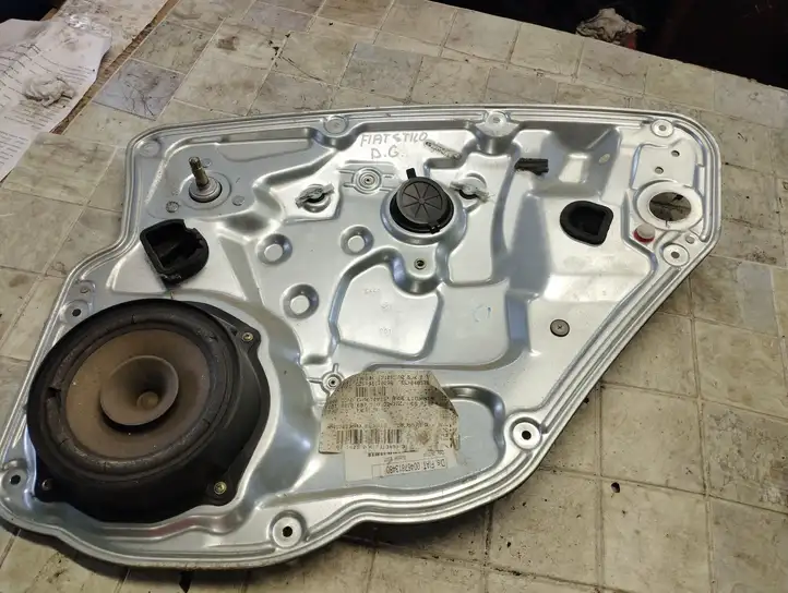 Fiat Stilo (2001 - 2010) 00467813480 Механический стеклоподъемник задней двери — фото 1