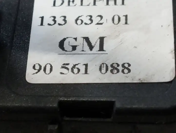Opel Zafira B (2003 - 2006) 90561088 Блок кнопок стеклоподъемников — фото 2