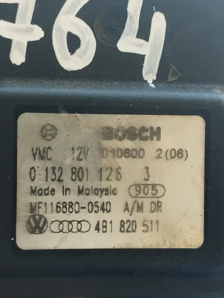 Audi A6 S6 C5 4B (1997 - 2001) 0132801126 Двигатель задвижки потока воздуха — фото 2