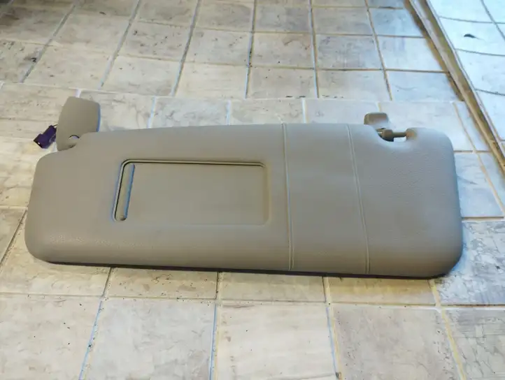 BMW 5 E60 E61 (2004 - 2010) 7066649 Солнцезащитный козырек — фото 1