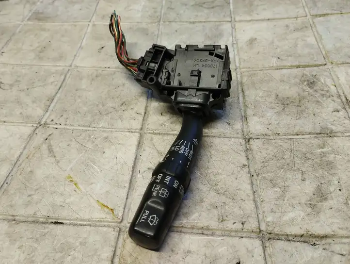 Toyota Avensis T250 (2003 - 2006) 8465205170 Переключатель стеклоочистителей — фото 4