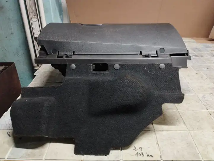 Subaru Outback (2009 - 2014) 66208AJ010 Вещевой ящик — фото 6