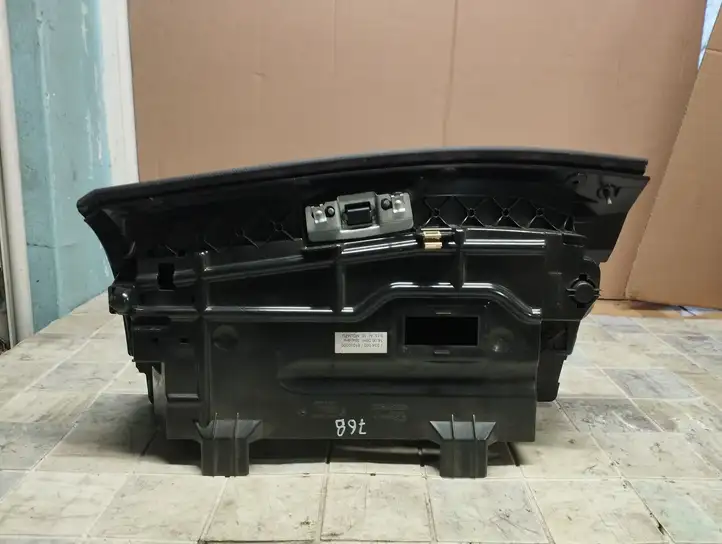BMW 5 E60 E61 (2004 - 2010) 51167034080 Вещевой ящик — фото 5