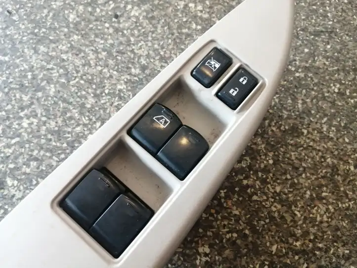 Subaru Outback (2009 - 2014) 94263AJ13A Кнопка стеклоподъемников — фото 3