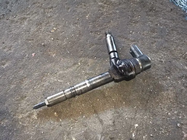Opel Astra H (2004 - 2009) 0445110175 Форсунка — фото 1