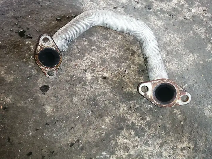 Mazda 5 (2005 - 2010) Трубка EGR — фото 3