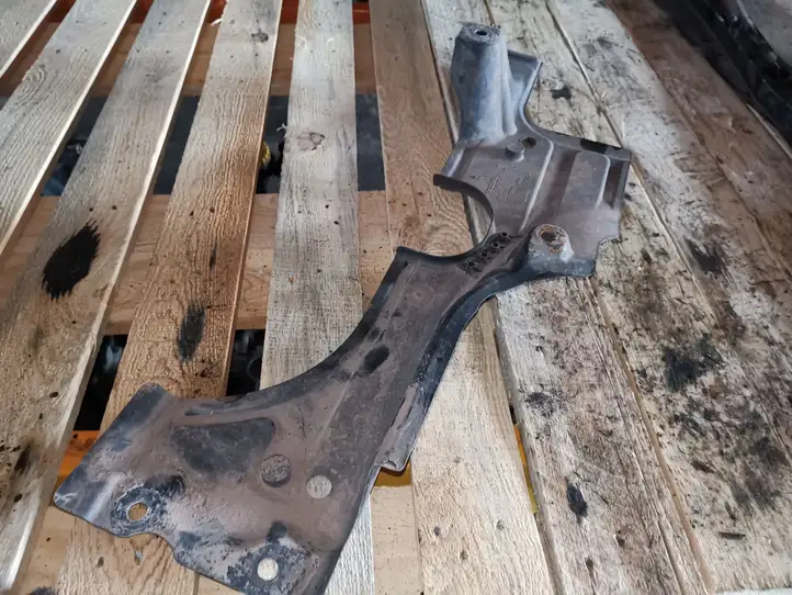 Volvo V70 (2007 - 2013)  30736339 Защита дна задней ходовой части