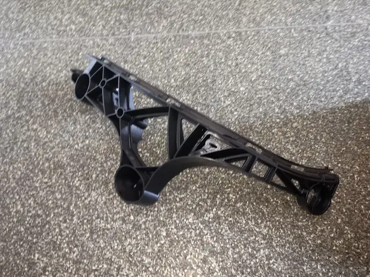 Mercedes-Benz SLK R172 (2011 - 2017) A1728850665 Кронштейн заднего бампера — фото 1