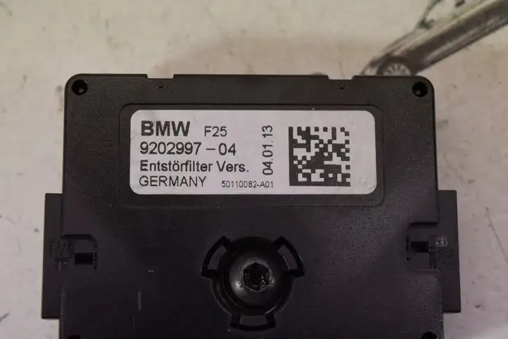 BMW X3 F25 (2010 - 2017) 9202997 Усилитель антенны — фото 7