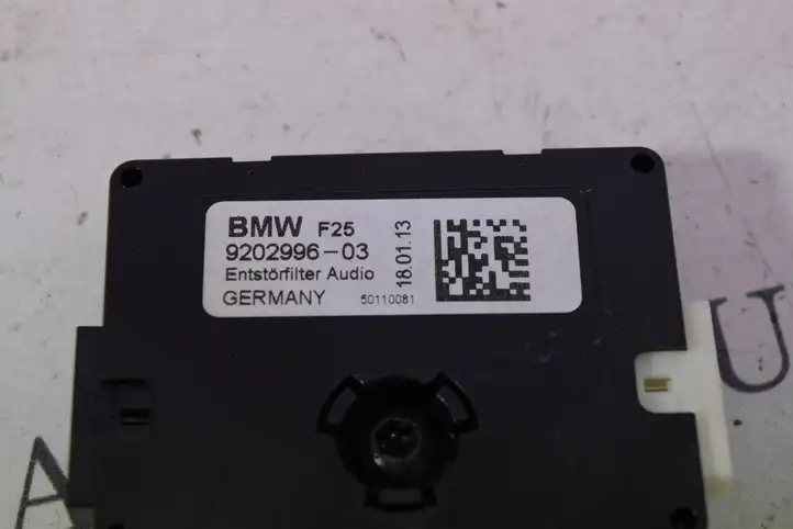 BMW X3 F25 (2010 - 2017) 9202996 Усилитель антенны — фото 8