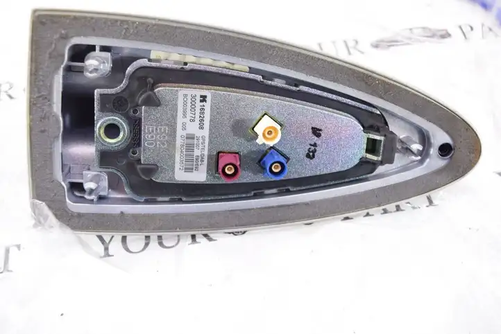 BMW 3 E90 E91 (2005 - 2012) 6929346 Крышка GPS-антенны — фото 9