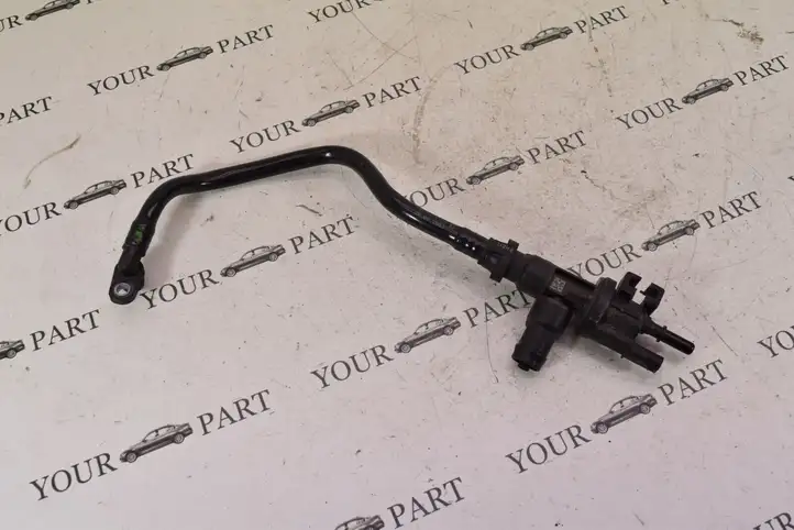 BMW 5 G30 G31 (2016 - )  7643106 Клапан топливного бака