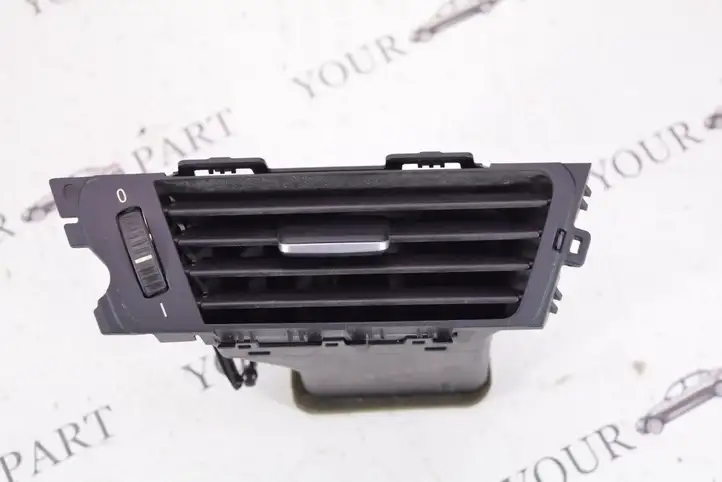 BMW 3 E90 E91 (2005 - 2012) 9130466 Боковой воздушный дефлектор — фото 7