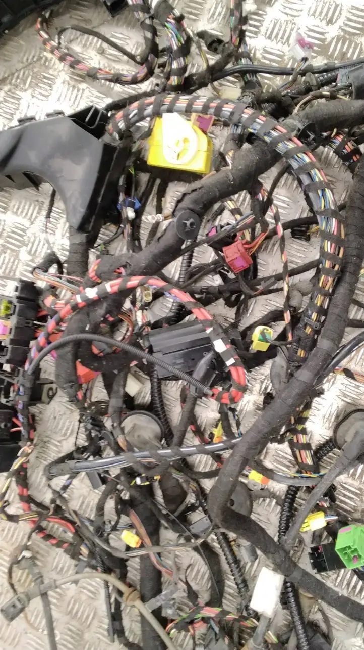 Audi A4 S4 B8 8K (2007 - 2011) 8K0971824E Прочая электропроводка — фото 8