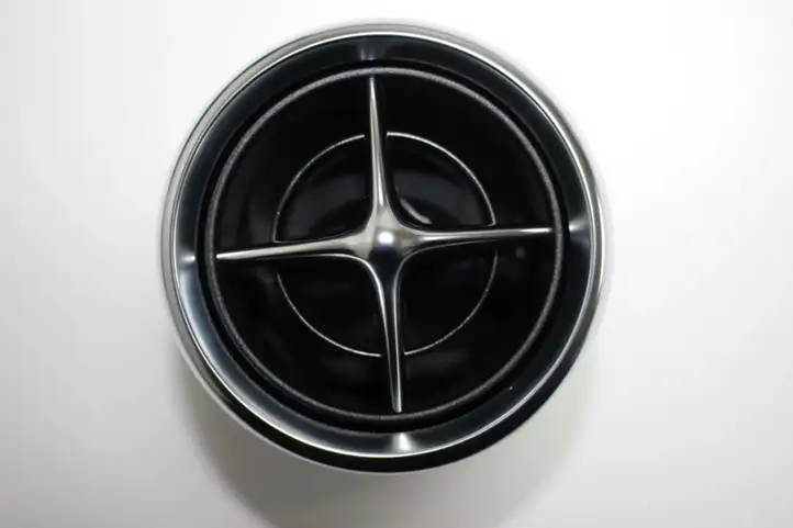 Mercedes-Benz SLK R172 (2011 - 2017) A1728300154 Центральный воздушный дефлектор — фото 1