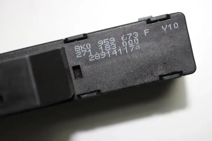 Audi A4 S4 B8 8K (2011 - 2015) 8K0959673F Кнопка ESP — фото 2