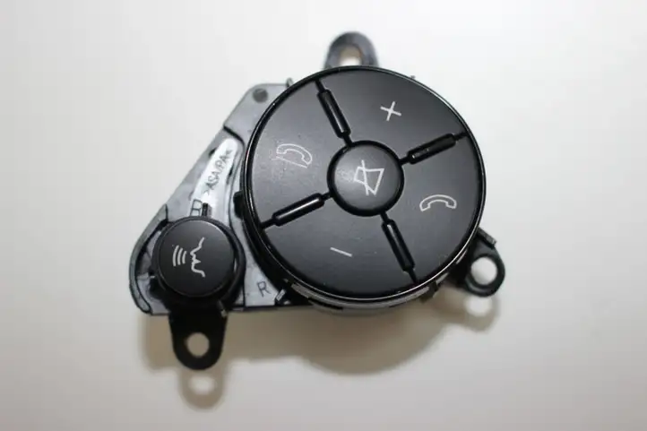 Mercedes-Benz S W221 (2005 - 2013) A2218215851 Кнопки на рулевом колесе — фото 1