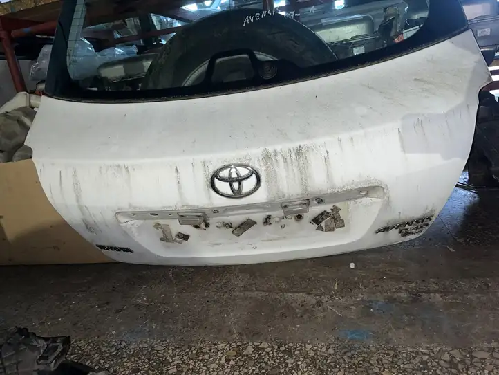 Toyota Avensis T250 (2006 - 2009) Крышка багажника — фото 2