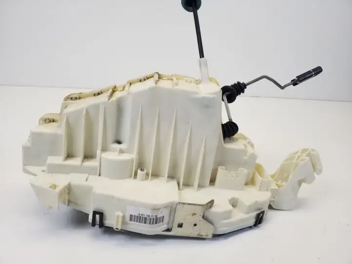 Mercedes-Benz S W221 (2005 - 2013)  A2217307735 Замок задней двери