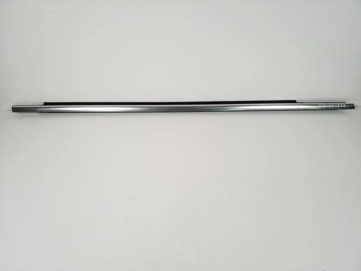 Volkswagen Tiguan (2007 - 2011) 5N0837475 Накладка стекла передней двери — фото 1