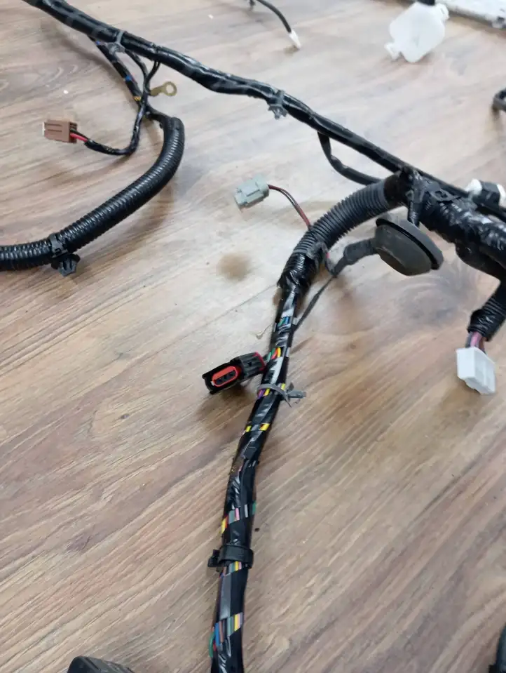 Infiniti QX56 (2007 - 2010) 24014ZW04B Прочая электропроводка — фото 2