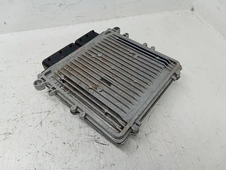 Mercedes-Benz CLS C219 (2003 - 2011)  A6421501230 Блок управления двигателя