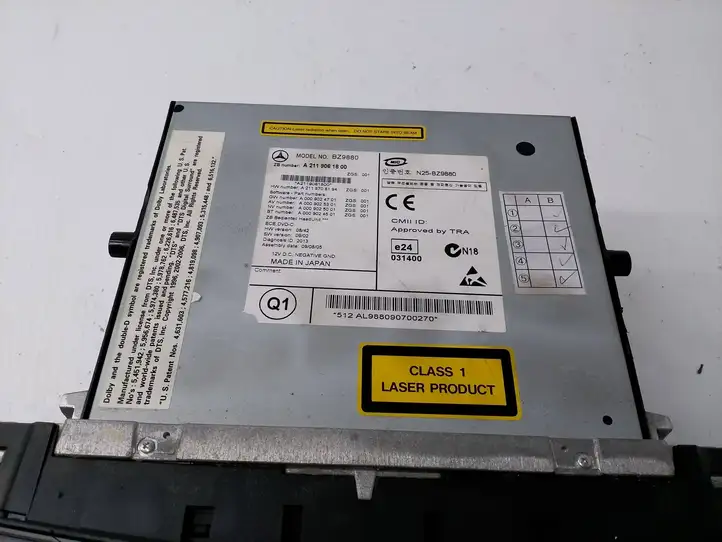 Mercedes-Benz CLS C219 (2003 - 2011)  A0009024701 Радио/ проигрыватель CD/DVD / навигация