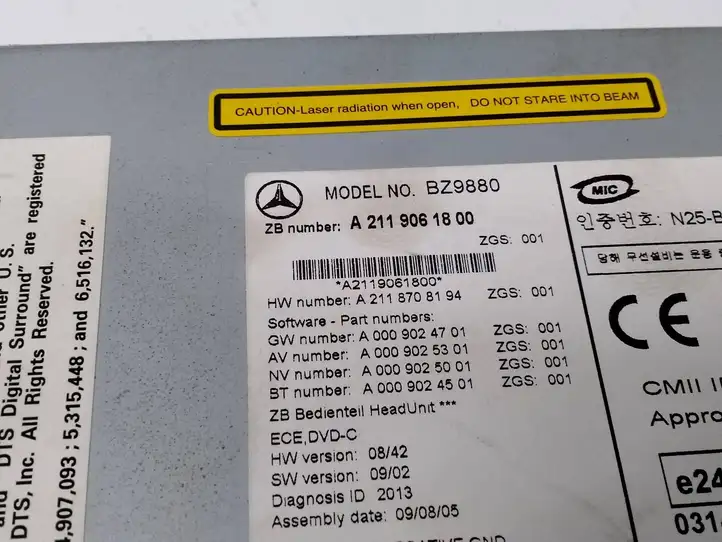 Mercedes-Benz CLS C219 (2003 - 2011)  A0009024701 Радио/ проигрыватель CD/DVD / навигация