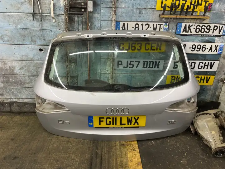 Audi Q5 (2008 - 2012)   Задняя крышка (багажника)