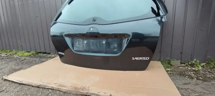 Toyota Verso (2012 - 2015) Крышка багажника — фото 3