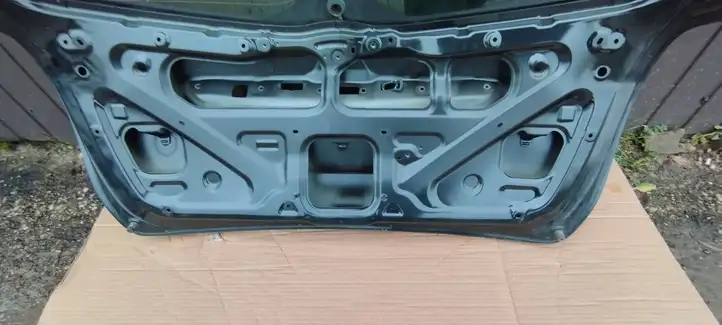 Toyota Verso (2012 - 2015) Крышка багажника — фото 4