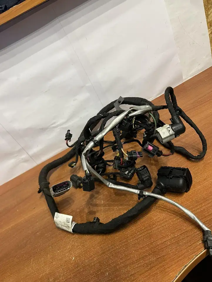 Volkswagen Golf VII (2013 - 2019) 04C972627A Прочая электропроводка — фото 1