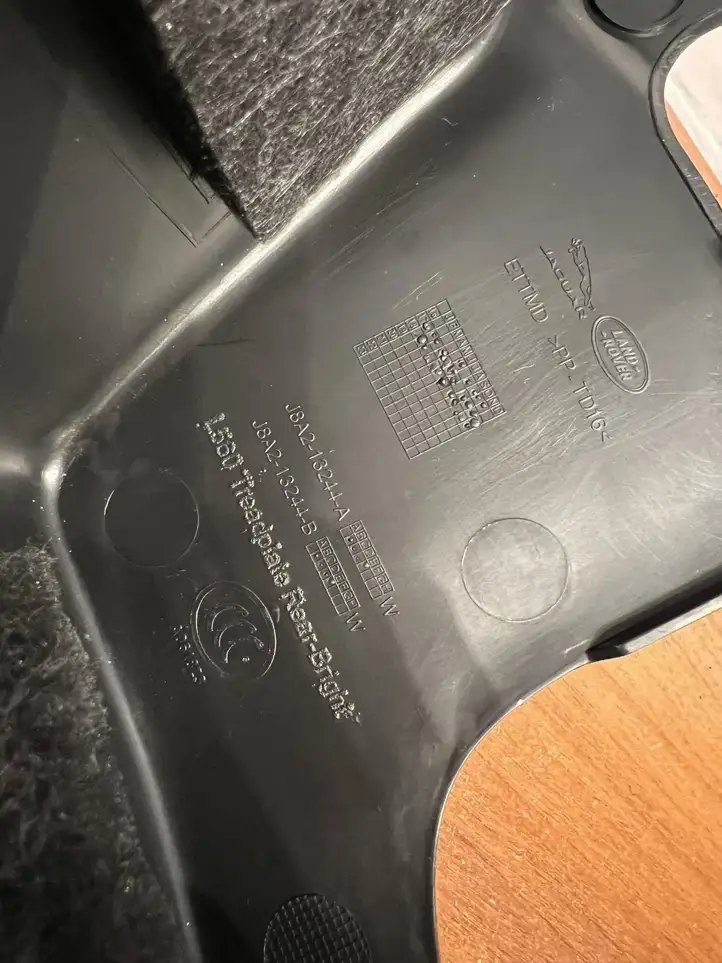 Jaguar F-Type (2013 - ) J8A213244B Прочие внешние детали — фото 7