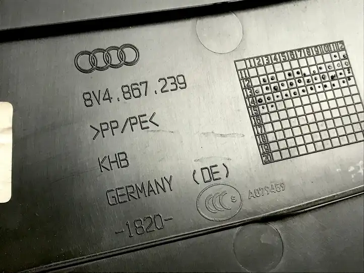 Audi A3/S3 8V (2012 - 2016) 8V4867239 Нижняя обшивка стойки B — фото 3
