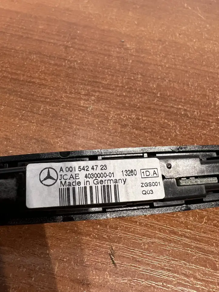 Mercedes-Benz C W204 (2007 - 2014) A0015424723 Экран парктроника PDC — фото 4