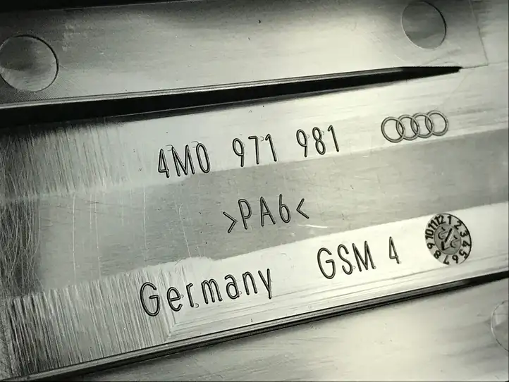 Audi A4 S4 B9 8W (2019 - ) 4M0971981 Прочие детали салона — фото 3