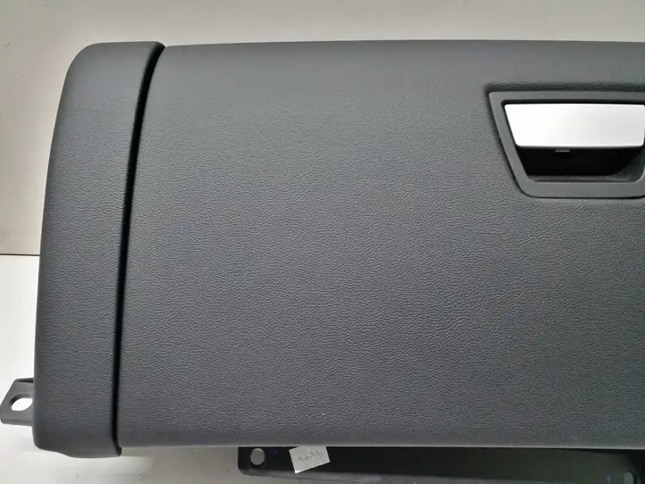 Maserati Ghibli (2013 - 2017) 06700196250 Бардачок в сборе — фото 2