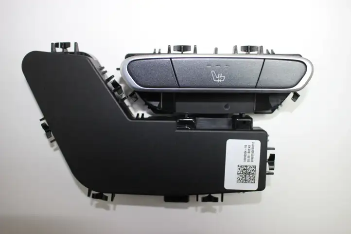 Mercedes-Benz S W222 (2013 - ) A2229051101 Включатель обогрева — фото 1